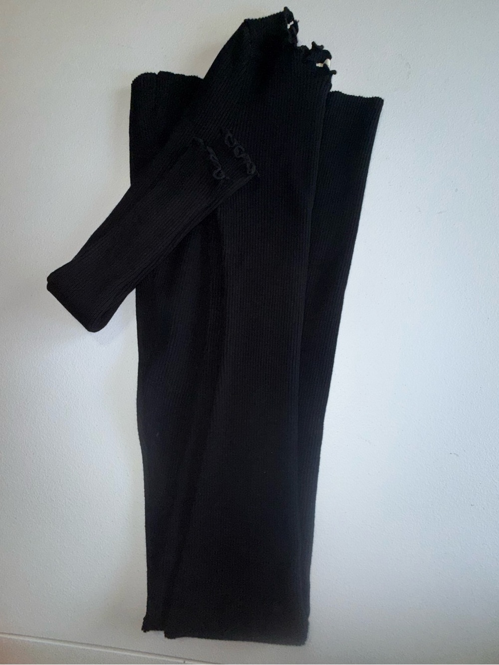 DISSH Black Ribbed Long-Sleeve Maxi Dress with Front Slit date night resort - Picture 6 of 8